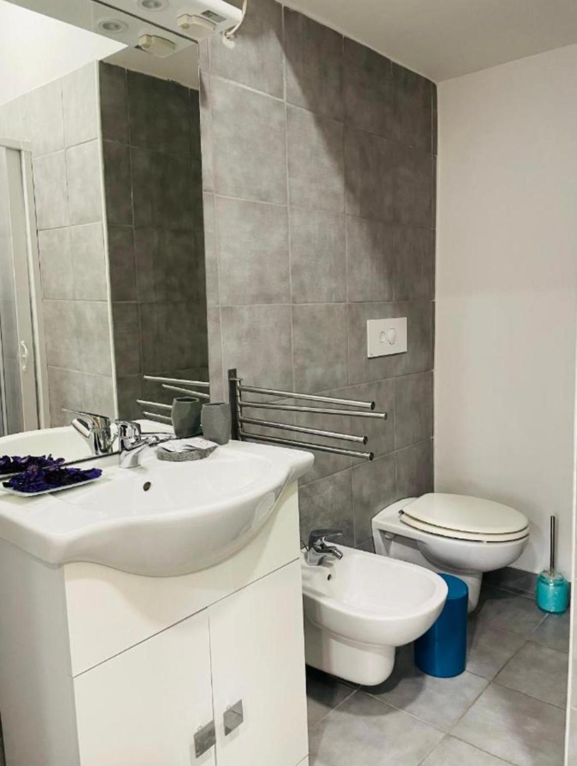 Maqueda Vibes Apartment Палермо Екстериор снимка