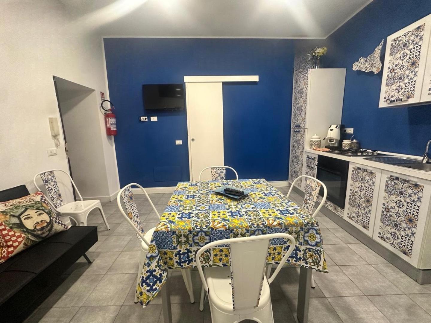 Maqueda Vibes Apartment Палермо Екстериор снимка